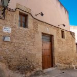El edificio del antiguo horno dispone de tres soberbios arcos de medio punto.